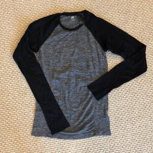 H&M sport long sleeve top
